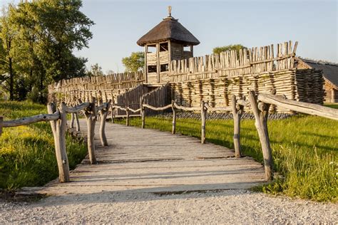 biskupin bilety|BISKUPIN MUZEUM ARCHEOLOGICZNE skansen。